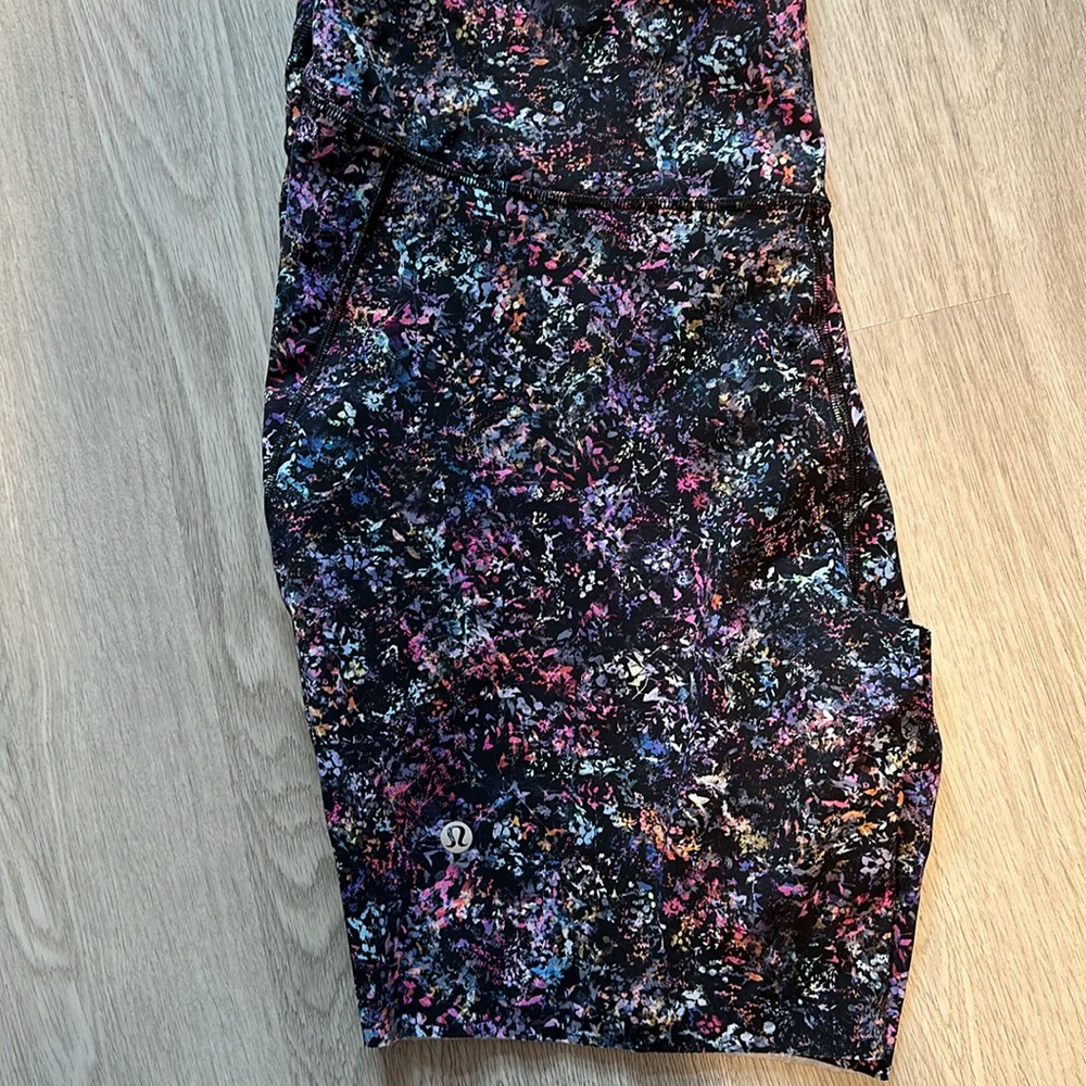 Lululemon bike shorts size 14